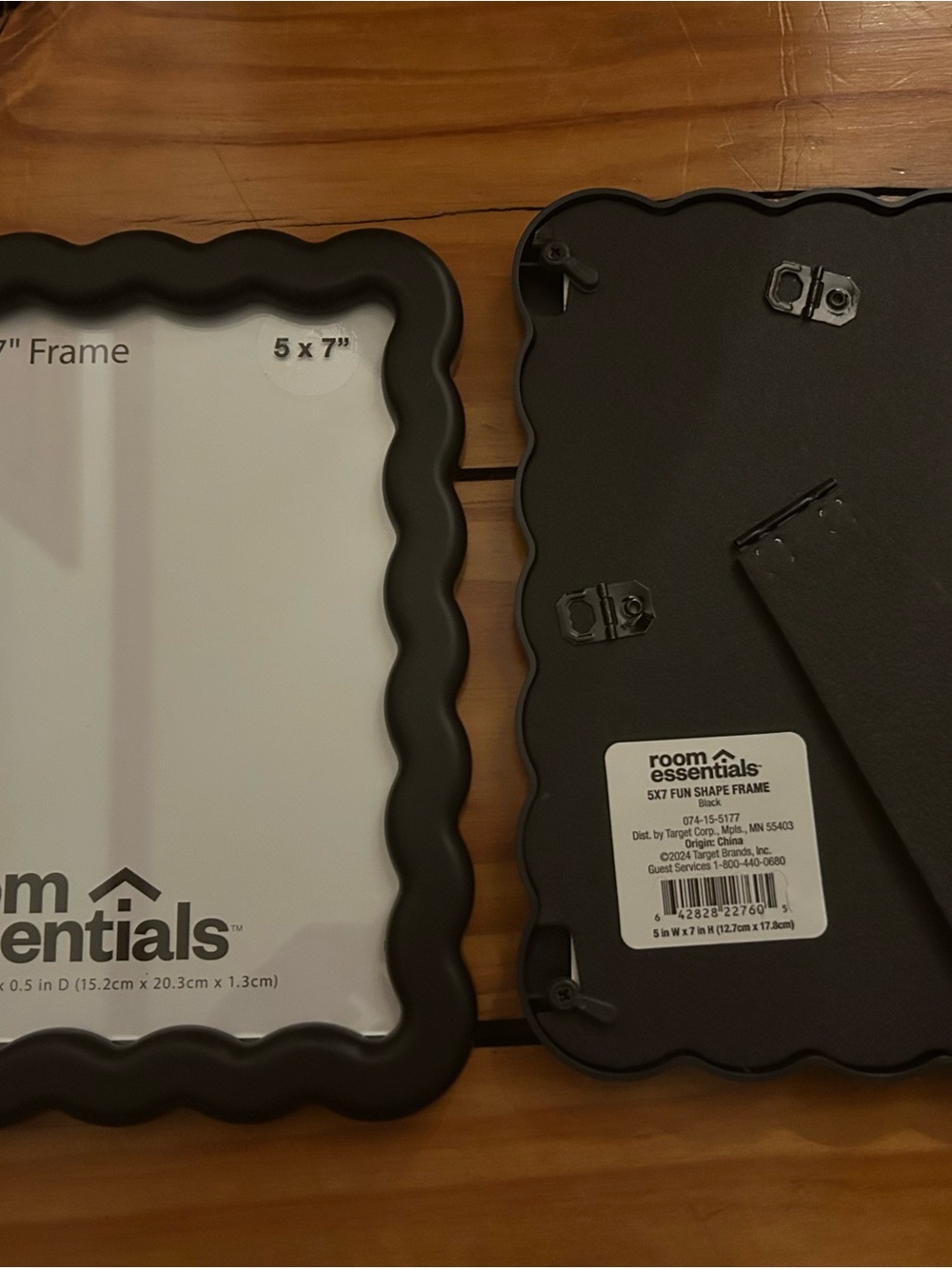2 Room Essentials 5x7 Black Scalloped Picture Frame